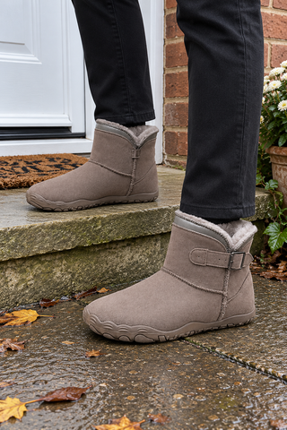 Women Love the Snug Boot