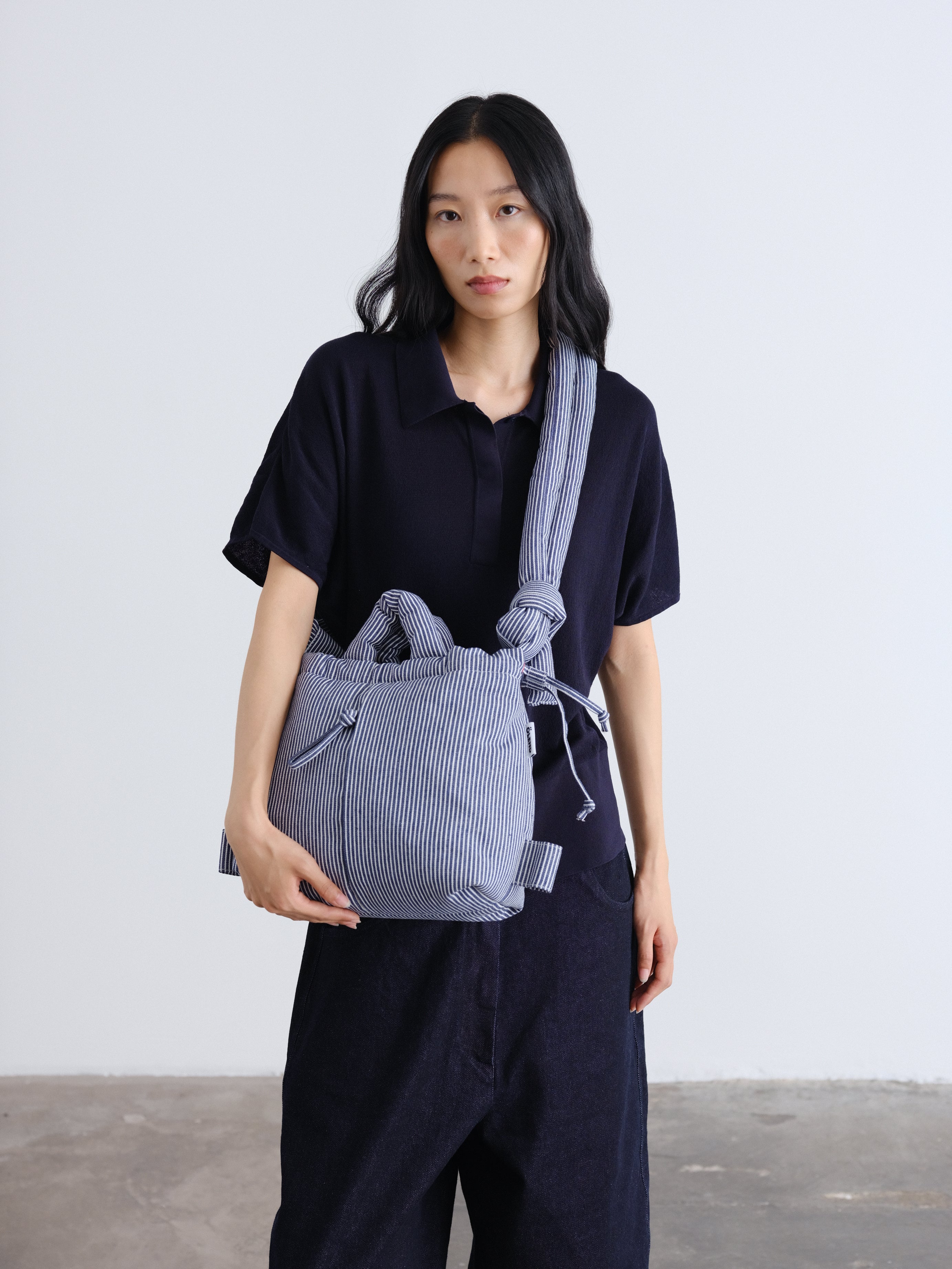 Velrenne padded shoulder bag