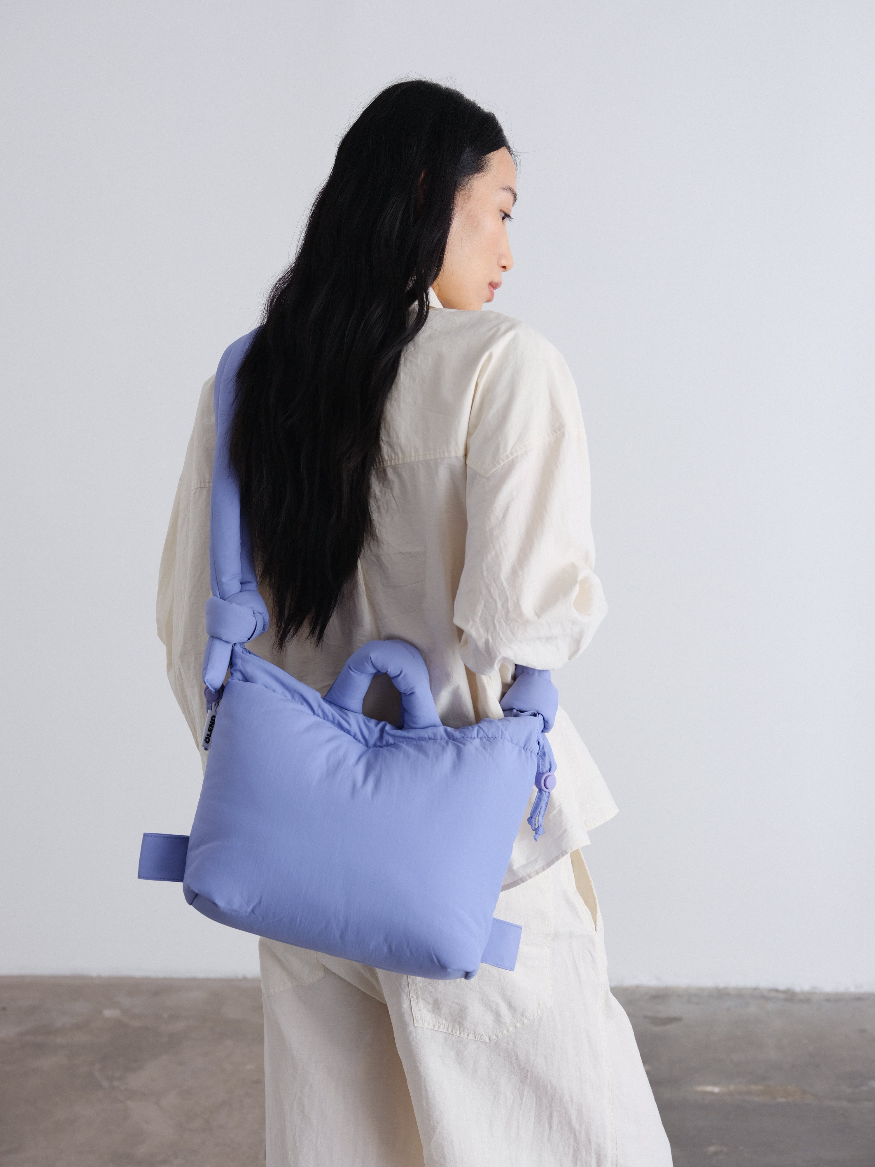 Velrenne padded shoulder bag