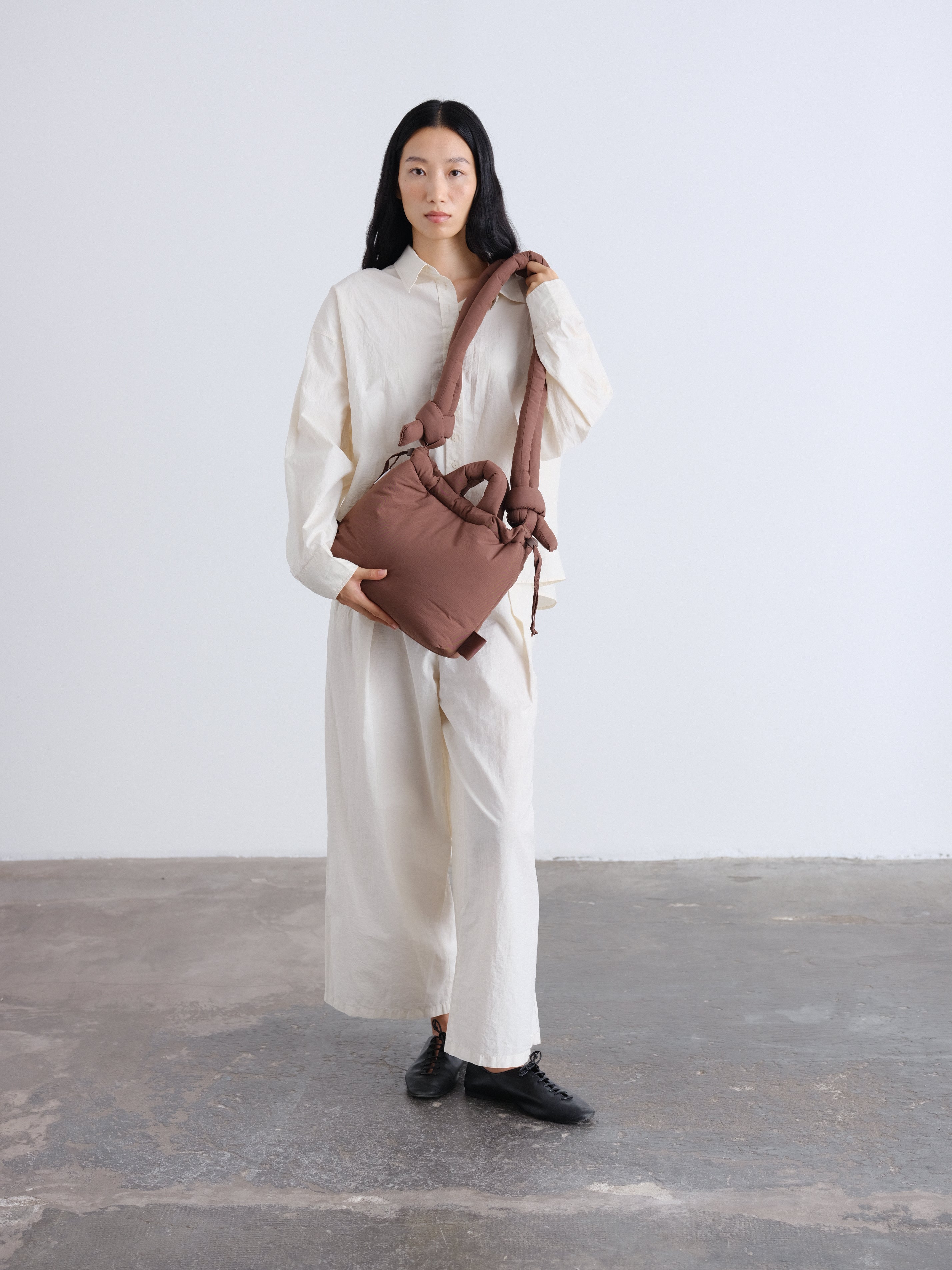 Velrenne padded shoulder bag