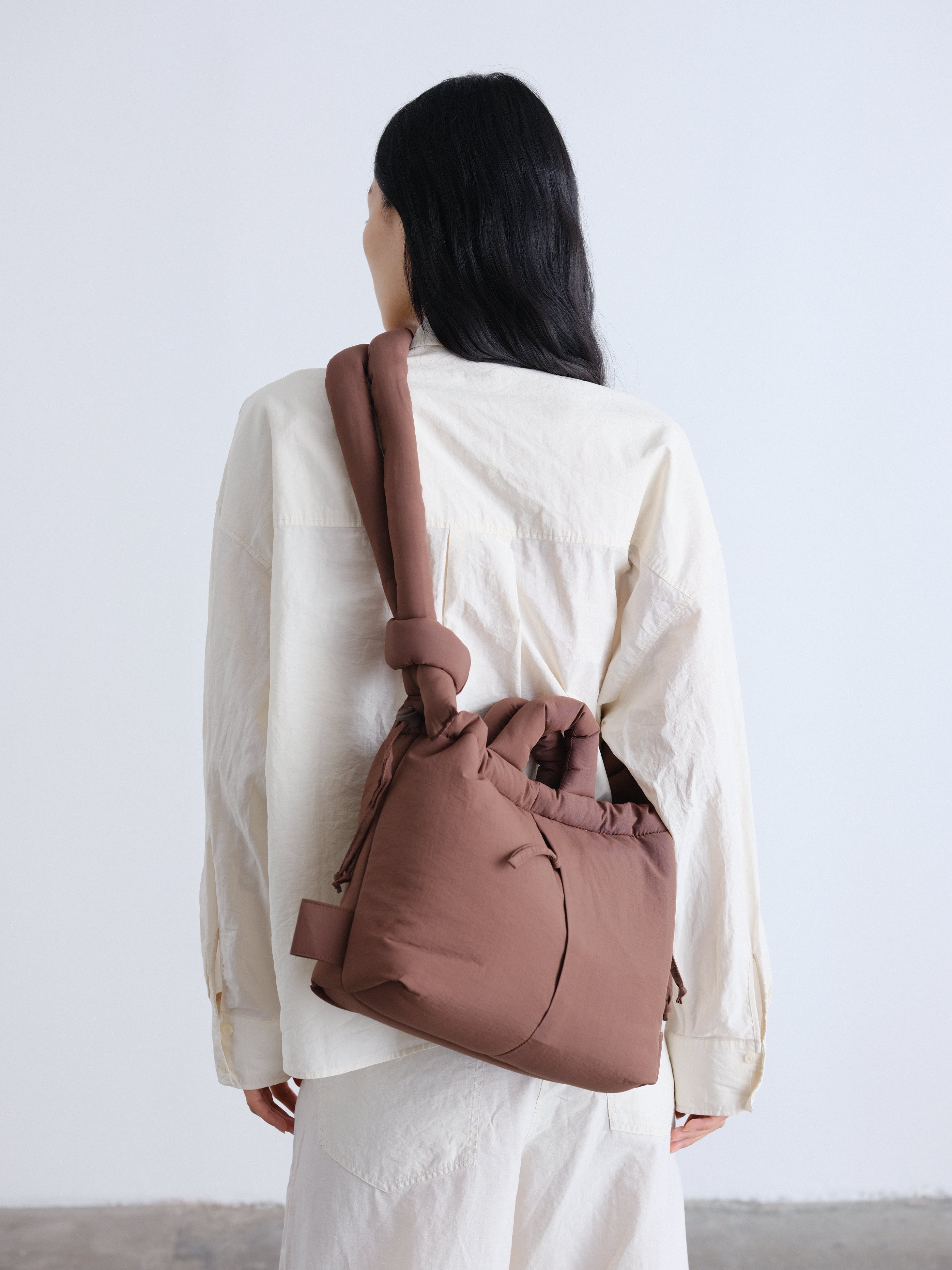 Velrenne padded shoulder bag