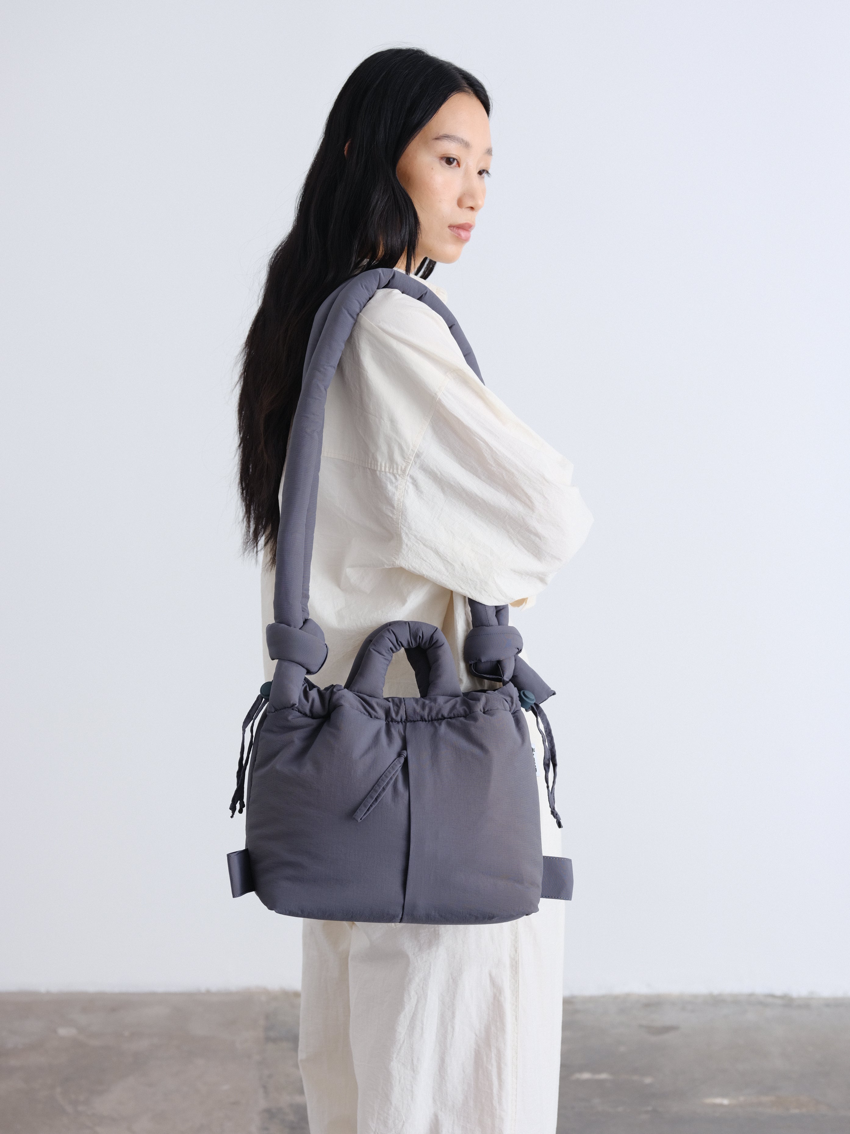 Velrenne padded shoulder bag