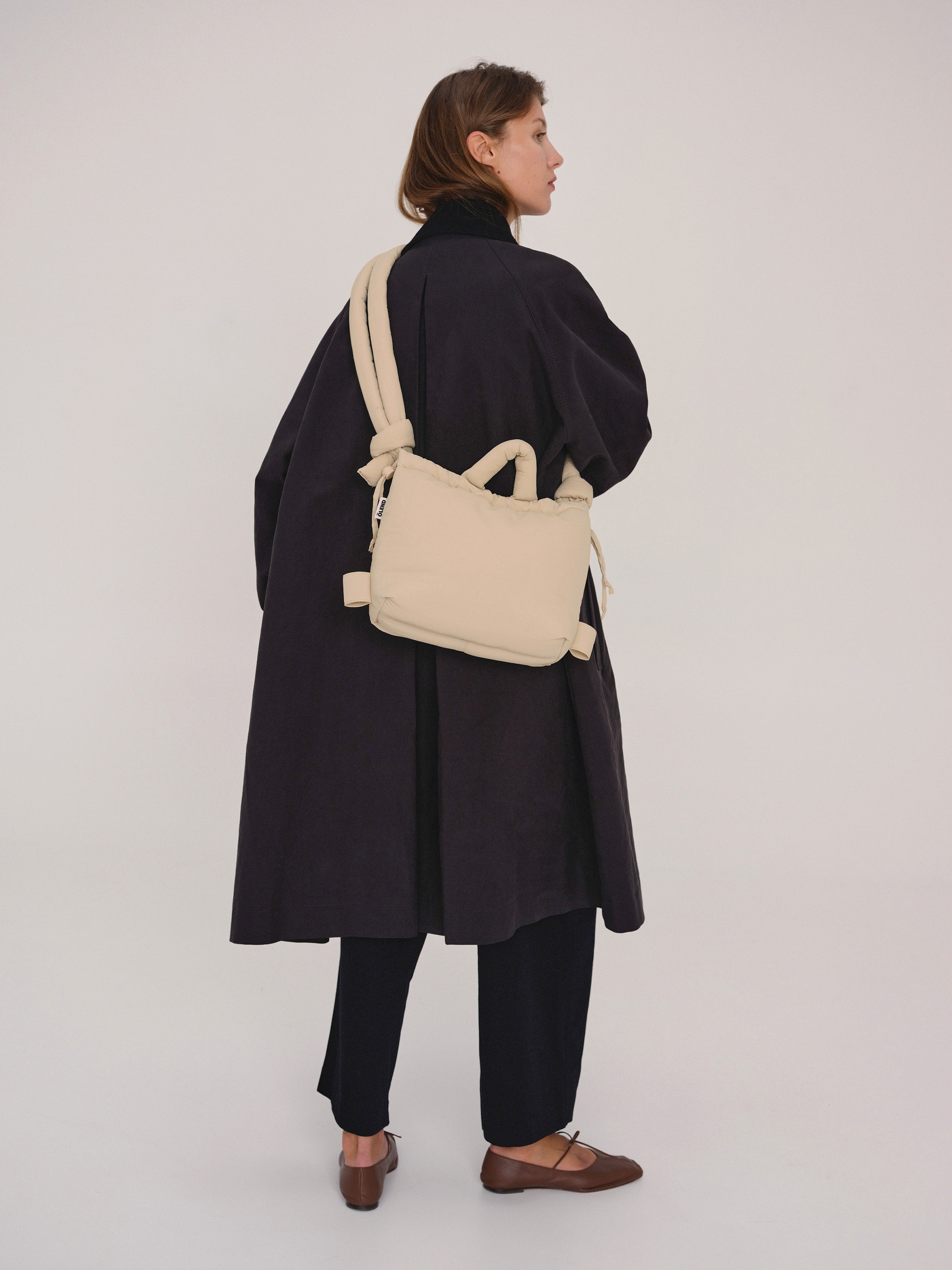 Velrenne padded shoulder bag