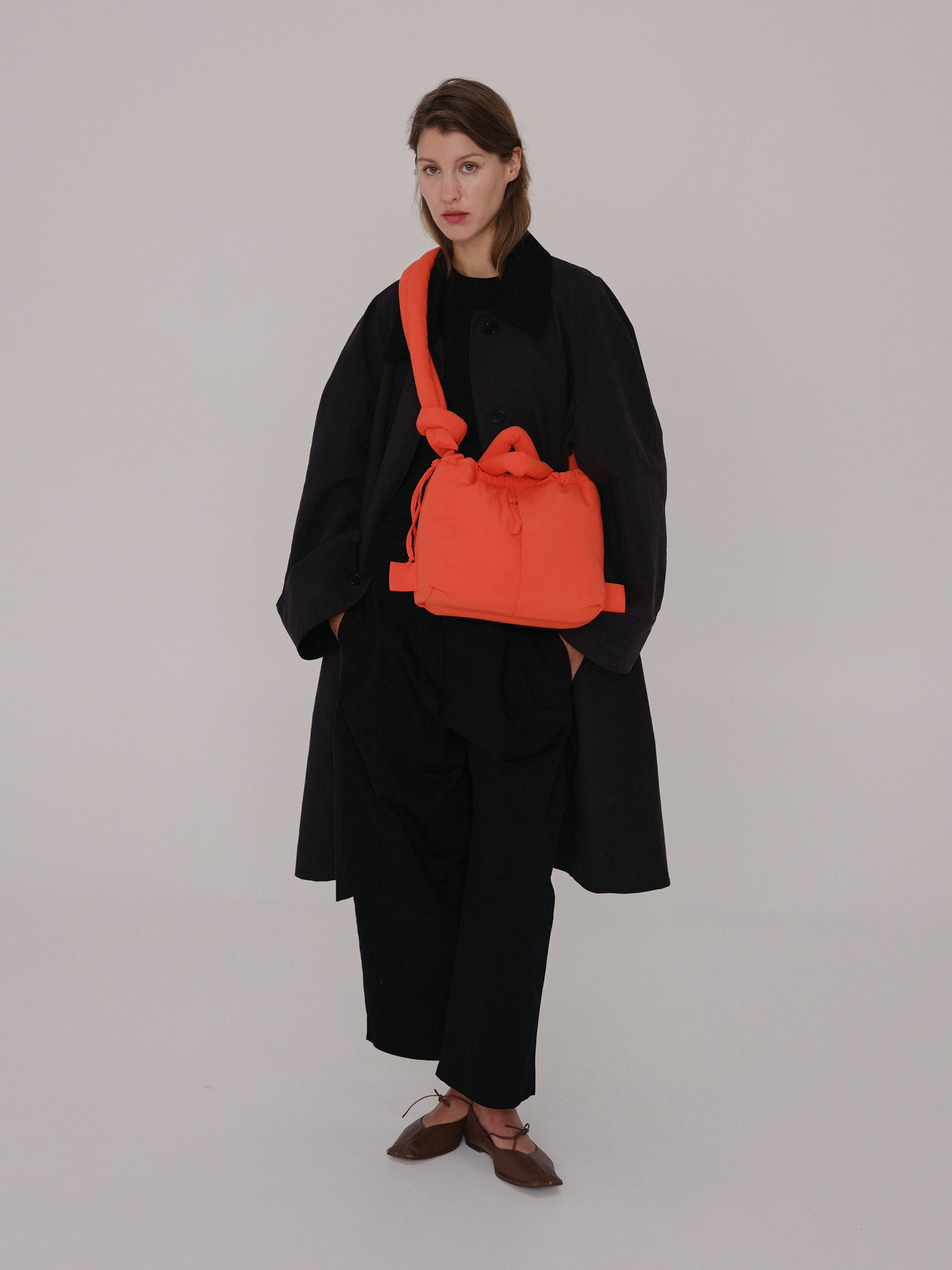 Velrenne padded shoulder bag