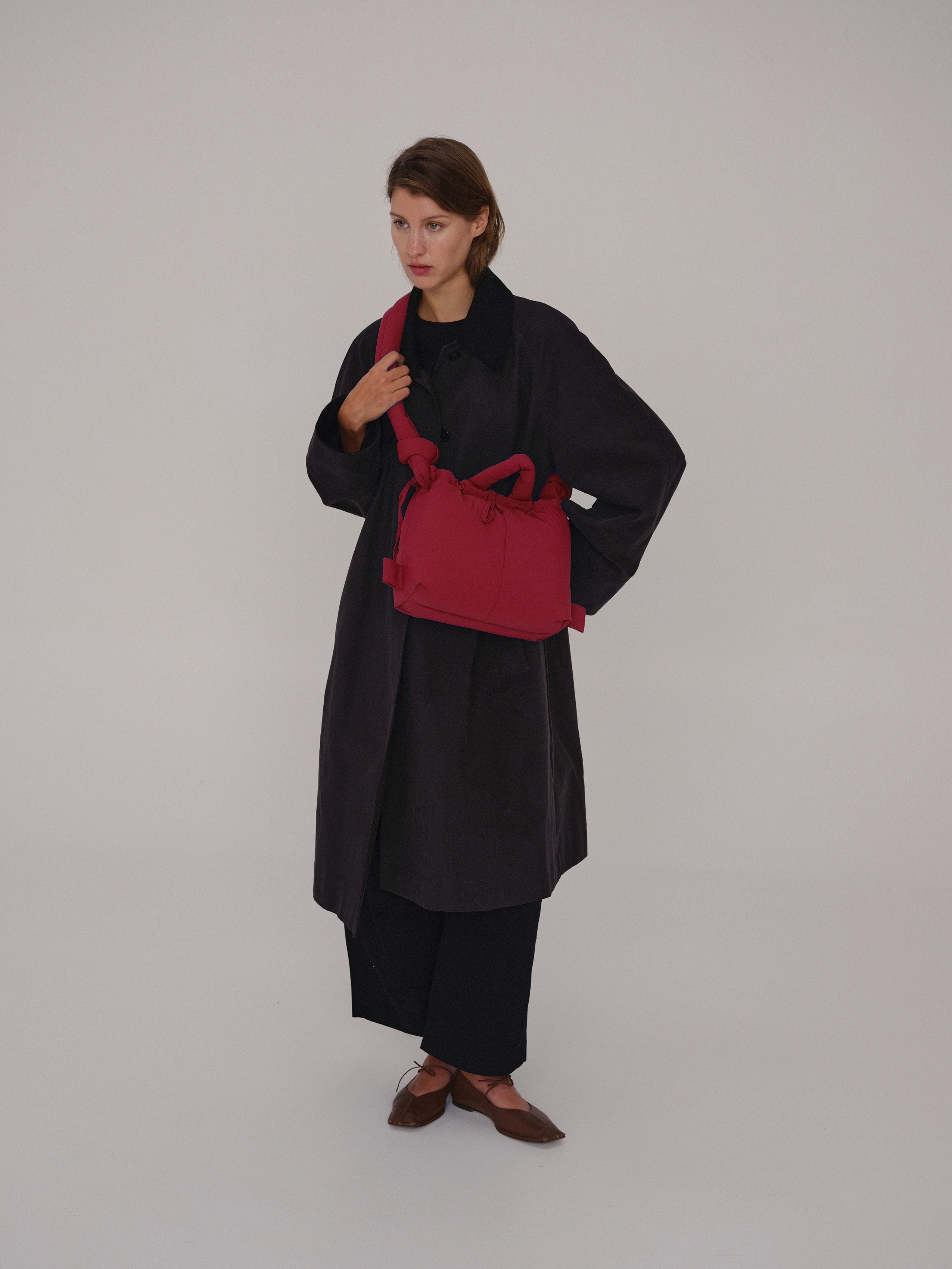 Velrenne padded shoulder bag