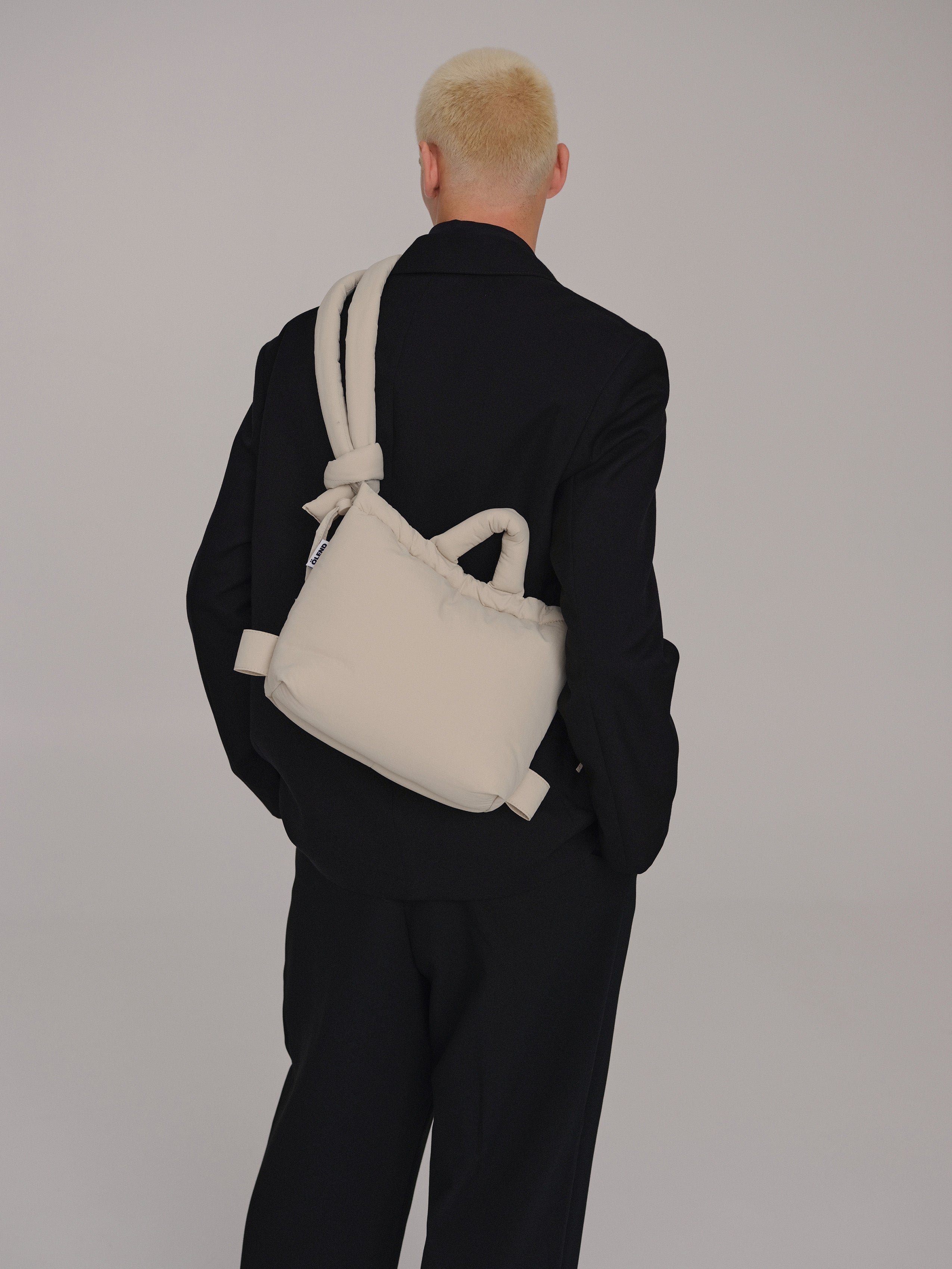 Velrenne padded shoulder bag