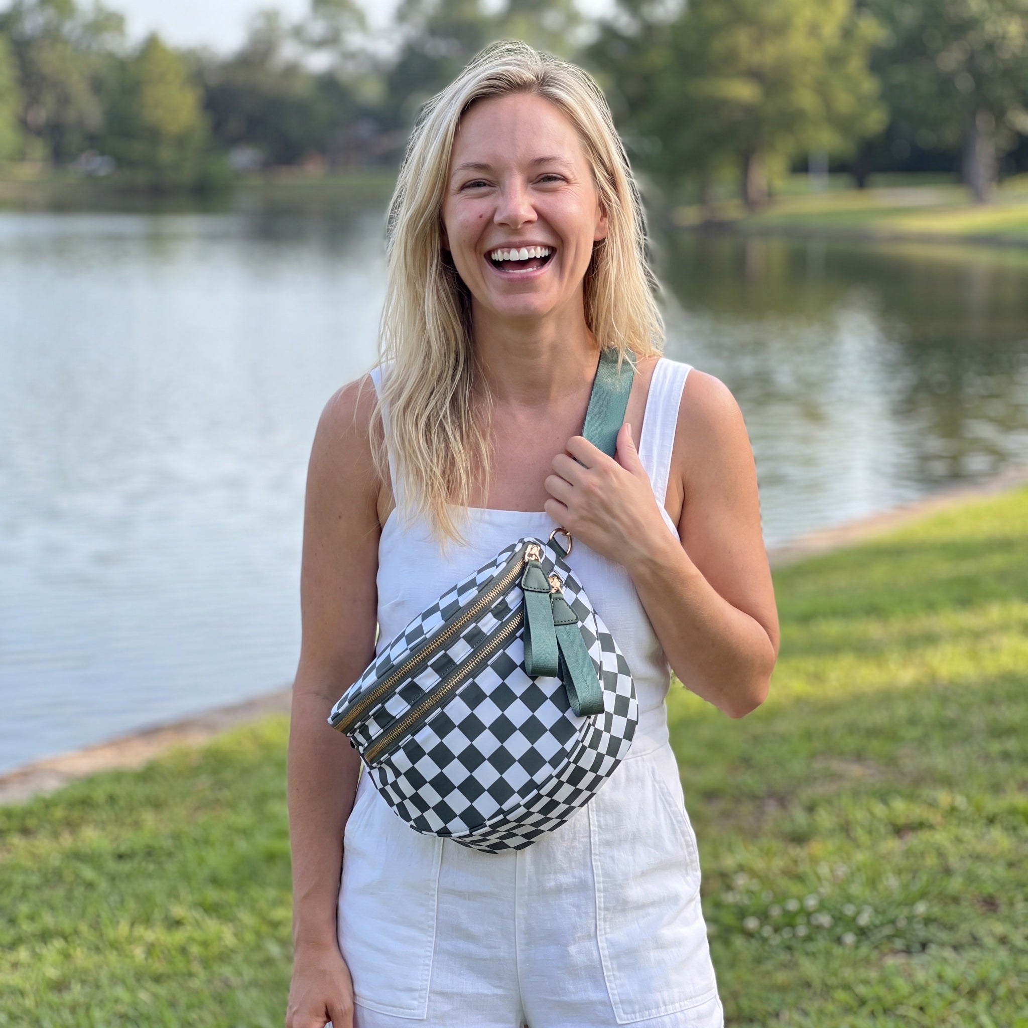 Velrenne roomy crossbody bag